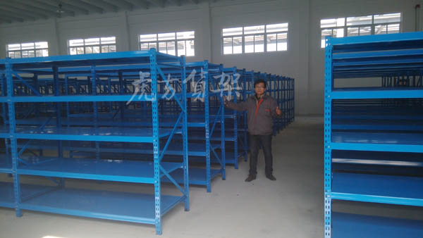 安徽合肥倉(cāng)庫(kù)貨架使用中型貨架